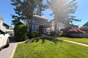 30 Johnson Pl, Woodmere, NY 11598 - Photo 2