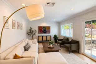 4 Sagamore Way S, Jericho, NY 11753 - Photo 2