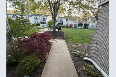 42 Richmond Boulevard #1B, Ronkonkoma, NY 11779 - Photo 4