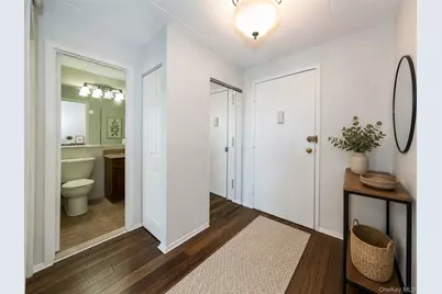666 Pelham Road #7B, New Rochelle, NY 10805 - Photo 6