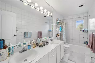16 Cabriolet Ln, Melville, NY 11747 - Photo 30