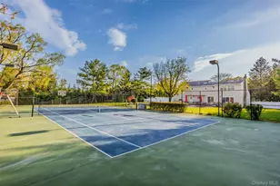 16 Cabriolet Ln, Melville, NY 11747 - Photo 40
