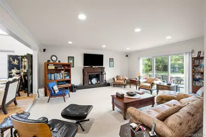 16 Cabriolet Lane, Melville, NY 11747 - Photo 18