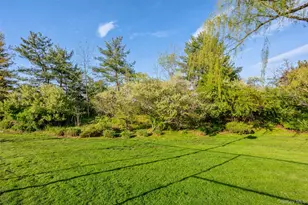 16 Cabriolet Ln, Melville, NY 11747 - Photo 44