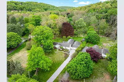 749 Croton Lake Road, Bedford Corners, NY 10549 - Photo 2