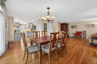 35 Genesee Drive, Commack, NY 11725 - Photo 16