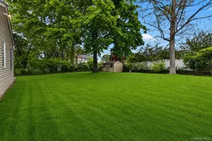 35 Genesee Dr, Commack, NY 11725 - Photo 32