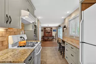 35 Genesee Dr, Commack, NY 11725 - Photo 12