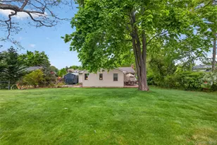 35 Genesee Dr, Commack, NY 11725 - Photo 34
