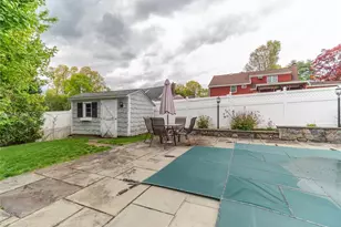 20 Priscilla Ln, Port Chester, NY 10573 - Photo 2