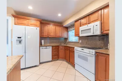 20 Priscilla Lane, Port Chester, NY 10573 - Photo 6
