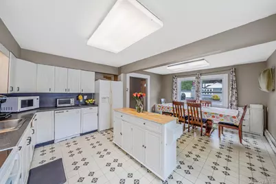 1532 Gogel Street, Holbrook, NY 11741 - Photo 8