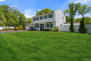 8 Russet Ln, Lake Grove, NY 11755 - Photo 4