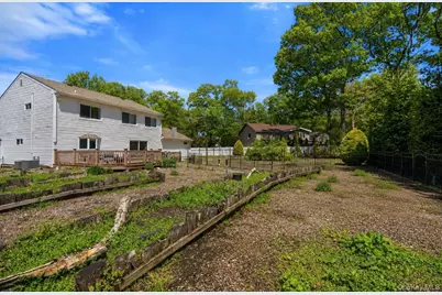 8 Russet Lane, Lake Grove, NY 11755 - Photo 40