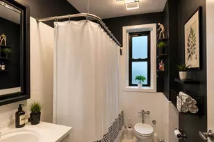 160-15 Powells Cove Blvd, Whitestone, NY 11357 - Photo 8