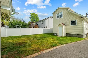 77 Scudder Ave, Copiague, NY 11726 - Photo 8