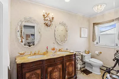 77 Lake Drive, Manhasset Hills, NY 11040 - Photo 26