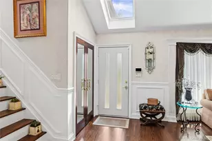 77 Lake Dr, Manhasset Hills, NY 11040 - Photo 4
