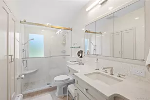 77 Lake Dr, Manhasset Hills, NY 11040 - Photo 30