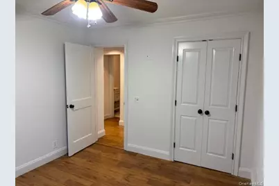285 Broadway Greenlawn, Huntington, NY 11743 - Photo 20