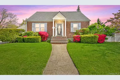 916 Center Drive, Franklin Square, NY 11010 - Photo 1