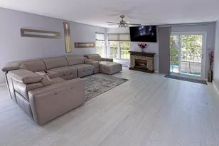 225 Kingston Dr, Ridge, NY 11961 - Photo 6