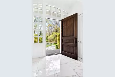 35 Mimosa Drive, East Hills, NY 11576 - Photo 4