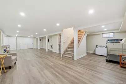 3 Lenore Avenue, Hicksville, NY 11801 - Photo 18