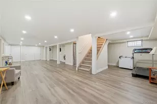 3 Lenore Ave, Hicksville, NY 11801 - Photo 18