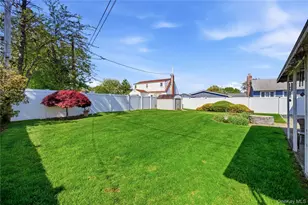 3 Lenore Ave, Hicksville, NY 11801 - Photo 24