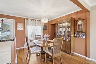 3 Lenore Ave, Hicksville, NY 11801 - Photo 10