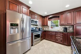 3 Lenore Ave, Hicksville, NY 11801 - Photo 12