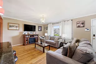 3 Lenore Ave, Hicksville, NY 11801 - Photo 6