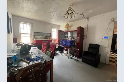 10438 202nd Street, Saint Albans, NY 11412 - Photo 2
