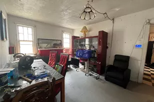 104-38 202nd St, Saint Albans, NY 11412 - Photo 2
