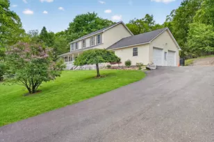 4 Clover Ln, Wurtsboro, NY 12790 - Photo 2