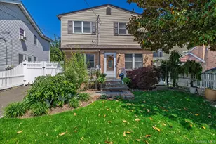 212 Gordon Ave, Westbury, NY 11590 - Photo 2
