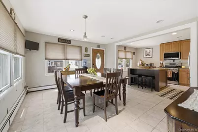 212 Gordon Avenue, Westbury, NY 11590 - Photo 6