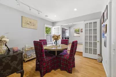 212 Gordon Avenue, Westbury, NY 11590 - Photo 8