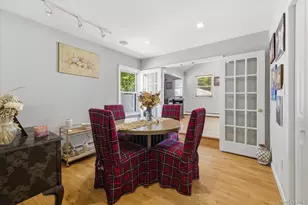 212 Gordon Ave, Westbury, NY 11590 - Photo 8
