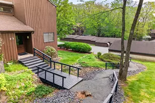 43 Redwood Dr, Highland Mills, NY 10930 - Photo 6