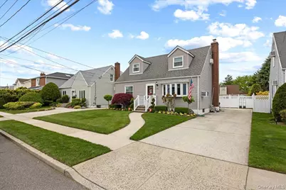 113 6th Street, New Hyde Park, NY 11040 - Photo 2