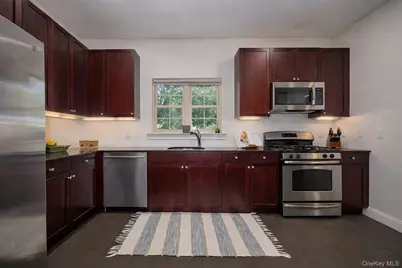 1 Preserve Court, White Plains, NY 10607 - Photo 6