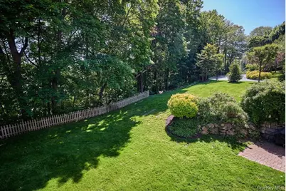 1 Preserve Court, White Plains, NY 10607 - Photo 14
