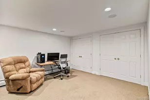 24 Oxford Dr, Suffern, NY 10901 - Photo 34