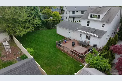 47-11 Belmont Road, Great Neck, NY 11020 - Photo 2