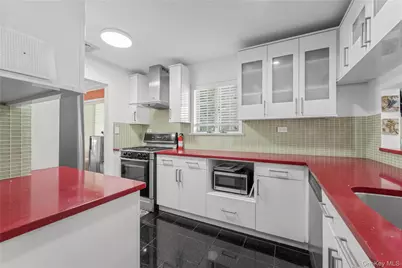 24002 Oak Park Drive #18C, Little Neck, NY 11362 - Photo 6