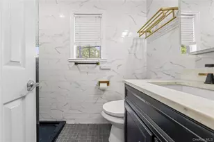 24002 Oak Park Dr, Little Neck, NY 11362 - Photo 22