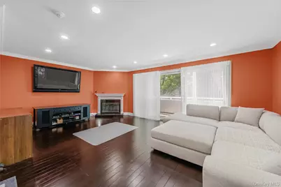 24002 Oak Park Drive #18C, Little Neck, NY 11362 - Photo 10
