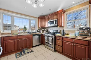 3414 Colony Dr, Baldwin, NY 11510 - Photo 14